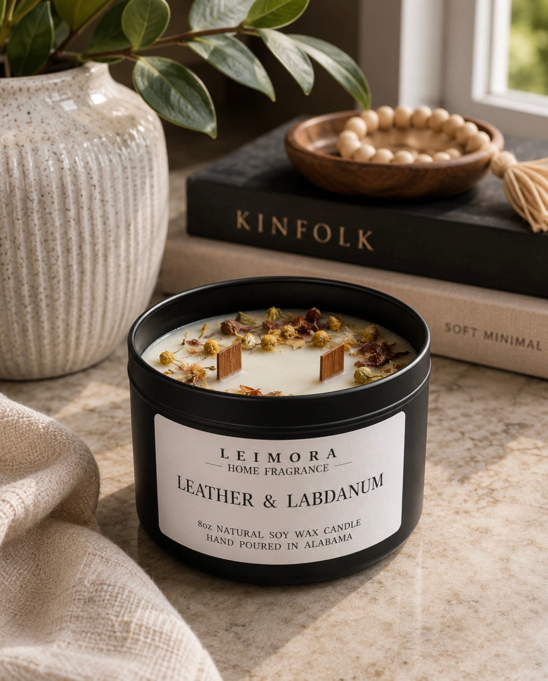 Leather & Labdanum Luxury Soy Candle – Bold Leather & Smoky Amber Scent